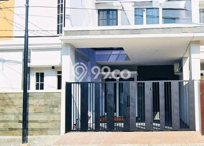 Rumah Strategis Modern Lb 95m2 di Wiyung, Surabaya Rumah Strategis Modern Lb 95m2 di Wiyung, Surabaya