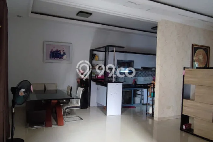 Lokasi strategis! Rumah siap pakai dikontrakkan di Kedawung LB 350m2 Lokasi strategis! Rumah siap pakai dikontrakkan di Kedawung LB 350m2