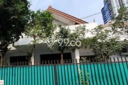 Ready to Use! Luxury House LT 348m2 Desain Modern di Kuningan Ready to Use! Luxury House LT 348m2 Desain Modern di Kuningan