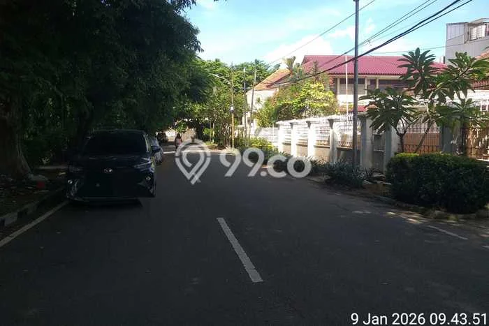 Ready to Use! Luxury House LT 216m2 Desain Elegan di Kayu Putih Ready to Use! Luxury House LT 216m2 Desain Elegan di Kayu Putih