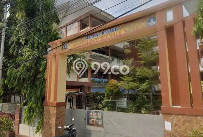 Ruko Dijual di Prime Area Jakarta Timur Luas 90m2 Ruko Dijual di Prime Area Jakarta Timur Luas 90m2