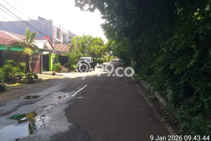 Ready to Use! Luxury House LT 216m2 Desain Elegan di Kayu Putih Ready to Use! Luxury House LT 216m2 Desain Elegan di Kayu Putih