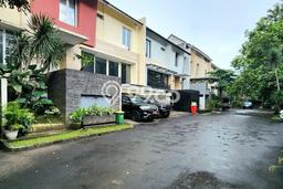 Ready to Use! Premium House LT 209m2 Desain Modern di Pondok Pinang Ready to Use! Premium House LT 209m2 Desain Modern di Pondok Pinang