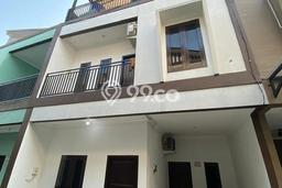 Jual Rumah Favorit Siap Huni LB 120m2 di Jagakarsa, Jakarta Selatan Jual Rumah Favorit Siap Huni LB 120m2 di Jagakarsa, Jakarta Selatan
