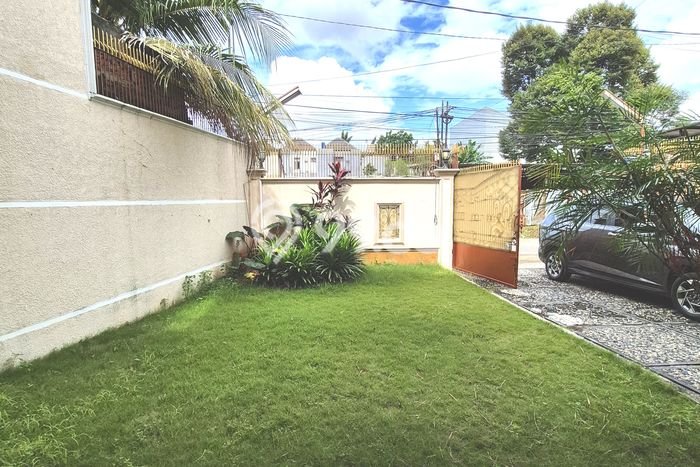 Rumah Elit Modern Tanpa Renovasi di Bintaro Jakarta Selatan Rumah Elit Modern Tanpa Renovasi di Bintaro Jakarta Selatan