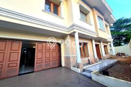 For Sale! Premium House LT 525m2 Desain Modern di Radio Dalam For Sale! Premium House LT 525m2 Desain Modern di Radio Dalam
