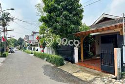 Rumah Modern 3 KT di Bintaro Jakarta Selatan Semi Furnished Rumah Modern 3 KT di Bintaro Jakarta Selatan Semi Furnished