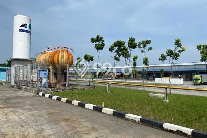 Area Ramai! Pabrik Dijual di Karawang Barat untuk Bisnis Luas Bangunan 6000m2 Area Ramai! Pabrik Dijual di Karawang Barat untuk Bisnis Luas Bangunan 6000m2