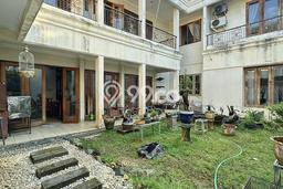 Rumah Elit Modern Tanpa Renovasi di Ampera Jakarta Selatan Rumah Elit Modern Tanpa Renovasi di Ampera Jakarta Selatan