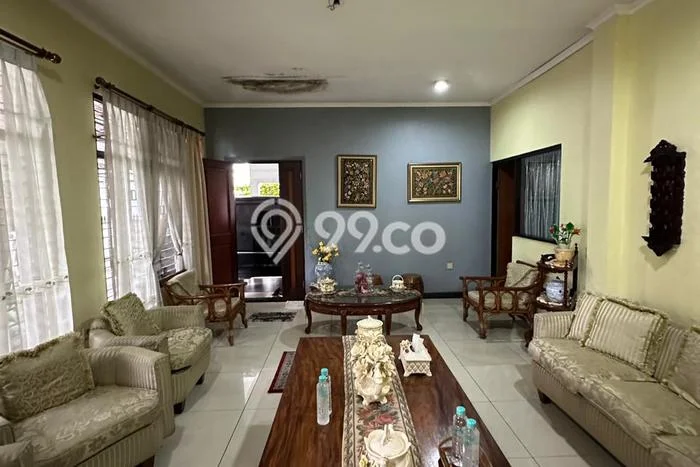 Rumah Mewah Siap Huni LT 252m2 di Menteng, Jakarta Pusat Rumah Mewah Siap Huni LT 252m2 di Menteng, Jakarta Pusat
