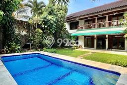 Rumah Luxury Modern Tanpa Renovasi di Kemang Jakarta Selatan Rumah Luxury Modern Tanpa Renovasi di Kemang Jakarta Selatan