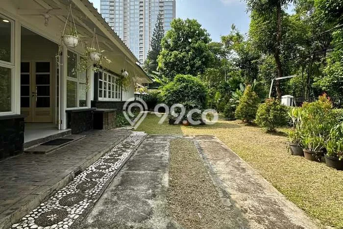 Siap Huni Rumah Mewah 4 Kamar di Kebayoran Baru Dekat ke Mana Pun Siap Huni Rumah Mewah 4 Kamar di Kebayoran Baru Dekat ke Mana Pun
