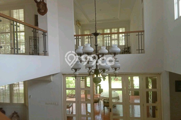 Rumah Luxury Modern Tanpa Renovasi di Warung Buncit Jakarta Selatan Rumah Luxury Modern Tanpa Renovasi di Warung Buncit Jakarta Selatan