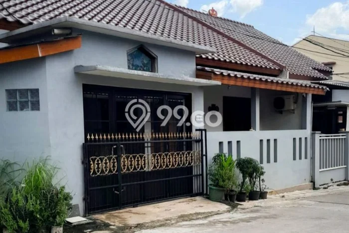Jual Rumah Bagus Siap Huni LB 135m2 di Pamulang, Tangerang Selatan Jual Rumah Bagus Siap Huni LB 135m2 di Pamulang, Tangerang Selatan