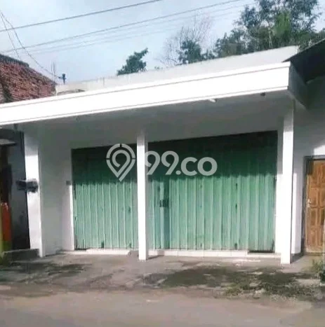 Area Ramai! Ruko Dijual di Gurah untuk Bisnis Luas Bangunan 126m2 Area Ramai! Ruko Dijual di Gurah untuk Bisnis Luas Bangunan 126m2