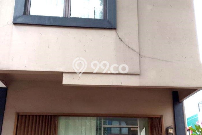 Unit Ruko Dijual di Jakarta Selatan LT 45m2 & LB 115m2 Unit Ruko Dijual di Jakarta Selatan LT 45m2 & LB 115m2