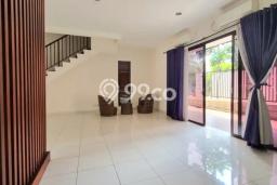 Ready to Use! Luxury House LT 164m2 Desain Modern di Bintaro Ready to Use! Luxury House LT 164m2 Desain Modern di Bintaro