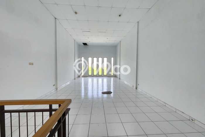 Disewakan Ruko di Kawasan Ramai Mekar Wangi Luas 225m2 Disewakan Ruko di Kawasan Ramai Mekar Wangi Luas 225m2