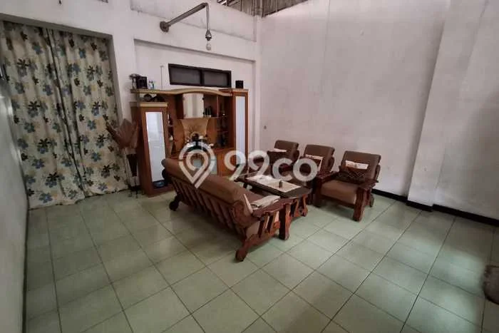 Best Deal Hunian Premium Ideal dan Luas di Simokerto, Surabaya Best Deal Hunian Premium Ideal dan Luas di Simokerto, Surabaya