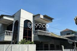 Rumah Strategis Minimalis Lb 262m2 di Wonocolo, Surabaya Rumah Strategis Minimalis Lb 262m2 di Wonocolo, Surabaya