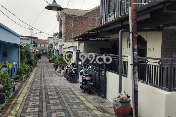 Hunian Nyaman Asri 3 KT Siap Pakai di Manukan Surabaya Hunian Nyaman Asri 3 KT Siap Pakai di Manukan Surabaya