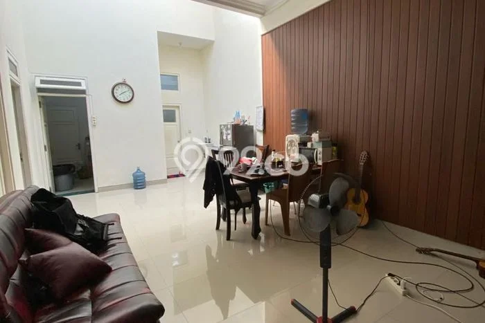 Jual Rumah Eksklusif 4 KT di Mulyosari, Surabaya Jual Rumah Eksklusif 4 KT di Mulyosari, Surabaya