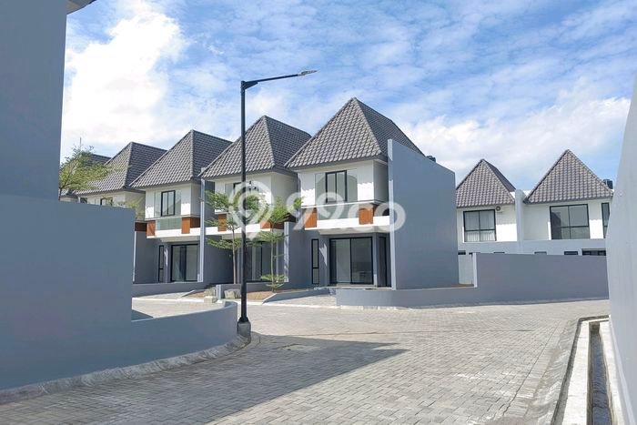 Rumah Mewah Siap Huni LT 163m2 di Ngaglik, Sleman Rumah Mewah Siap Huni LT 163m2 di Ngaglik, Sleman