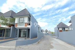 Rumah Mewah Siap Huni LT 163m2 di Ngaglik, Sleman Rumah Mewah Siap Huni LT 163m2 di Ngaglik, Sleman