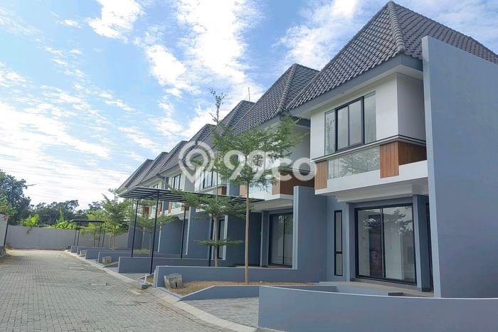 Rumah Mewah Siap Huni LT 163m2 di Ngaglik, Sleman Rumah Mewah Siap Huni LT 163m2 di Ngaglik, Sleman