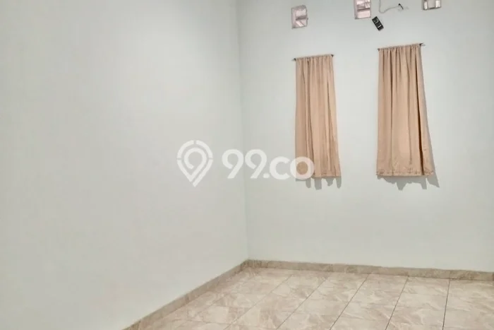 Disewakan Rumah Murah di Taman Kopo Indah Bandung Punya 4 Kamar Tidur Disewakan Rumah Murah di Taman Kopo Indah Bandung Punya 4 Kamar Tidur