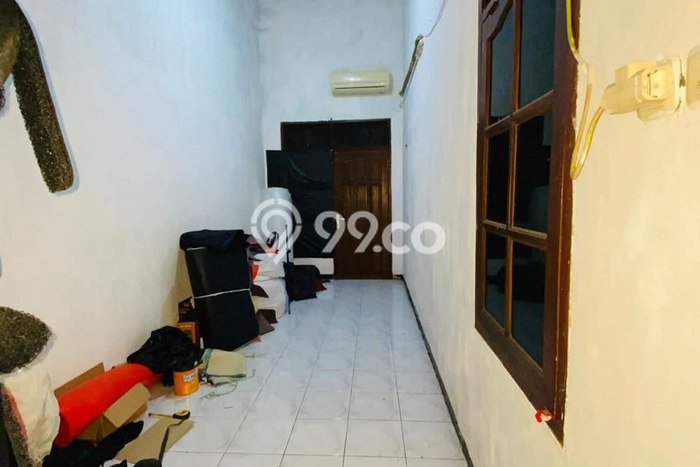Jual Rumah Bagus Siap Huni LB 108m2 di Rungkut, Surabaya Jual Rumah Bagus Siap Huni LB 108m2 di Rungkut, Surabaya