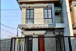 Dijual Rumah Strategis Bagus Punya 5 KT di Kedung Baruk Surabaya SHM Dijual Rumah Strategis Bagus Punya 5 KT di Kedung Baruk Surabaya SHM