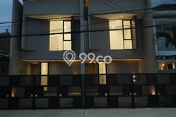 Dijual Rumah Minimalis Bagus Punya 5 KT di Rungkut Surabaya SHM Dijual Rumah Minimalis Bagus Punya 5 KT di Rungkut Surabaya SHM