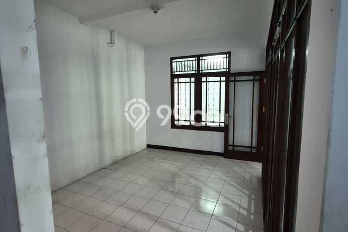 Siap Huni Hunian Elit 4 Kamar di Karawaci Dekat ke Mana Pun Siap Huni Hunian Elit 4 Kamar di Karawaci Dekat ke Mana Pun