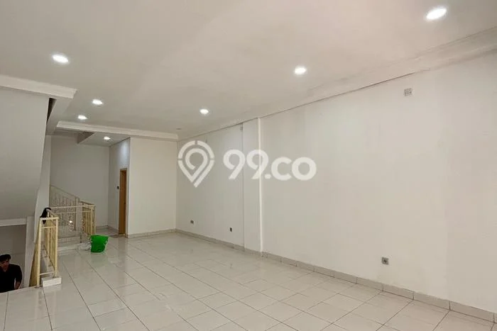 Ruko Bagus Dijual LB 75m2 Lokasi Strategis Jakarta Barat Area Cocok untuk Berbisnis Ruko Bagus Dijual LB 75m2 Lokasi Strategis Jakarta Barat Area Cocok untuk Berbisnis
