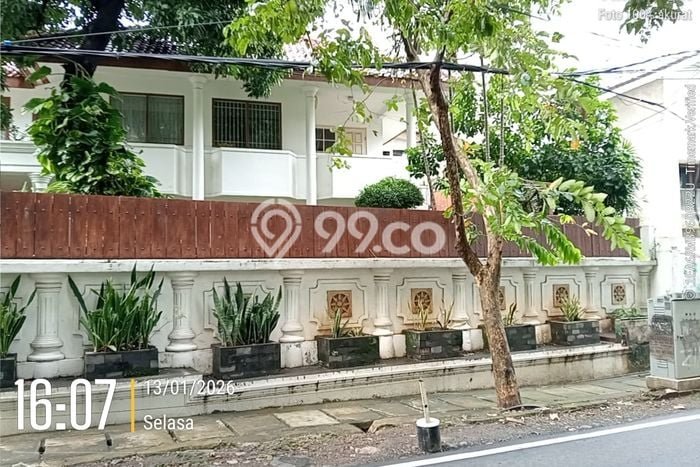 Best Deal Hunian Mewah Ideal dan Luas di Kebayoran Lama, Jakarta Selatan Best Deal Hunian Mewah Ideal dan Luas di Kebayoran Lama, Jakarta Selatan
