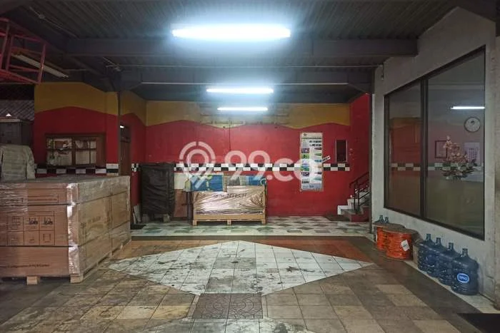 Unit Komersial Dijual di Jakarta Selatan LT 708m2 & LB 650m2 Unit Komersial Dijual di Jakarta Selatan LT 708m2 & LB 650m2