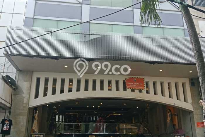 Komersial Bagus Dijual LB 500m2 Lokasi Strategis Jakarta Pusat Area Cocok untuk Bisnis Komersial Bagus Dijual LB 500m2 Lokasi Strategis Jakarta Pusat Area Cocok untuk Bisnis