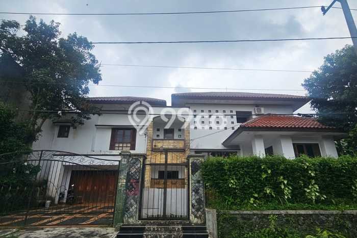 Jual Rumah Luas Elegan Dengan View Eksklusif di Pamoyanan, Bogor Jual Rumah Luas Elegan Dengan View Eksklusif di Pamoyanan, Bogor