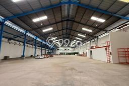 Unit Gudang Disewakan di Margomulyo di Area Ramai & Strategis Unit Gudang Disewakan di Margomulyo di Area Ramai & Strategis