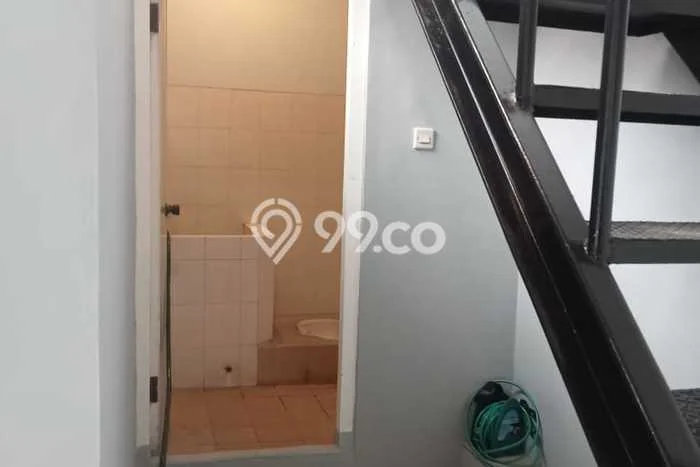 Hunian Eksklusif Siap Huni LT 300m2 di Rungkut, Surabaya Hunian Eksklusif Siap Huni LT 300m2 di Rungkut, Surabaya
