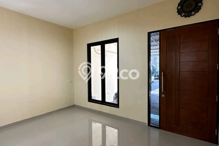 For Sale Hunian Rumah Terawat 4 Kamar di Kapasan, Surabaya For Sale Hunian Rumah Terawat 4 Kamar di Kapasan, Surabaya