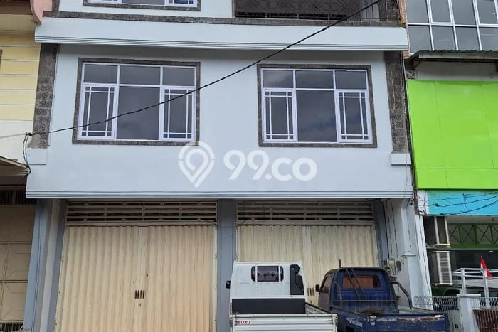 Disewakan Ruko di Kawasan Ramai Gatot Subroto Luas 405m2 Disewakan Ruko di Kawasan Ramai Gatot Subroto Luas 405m2