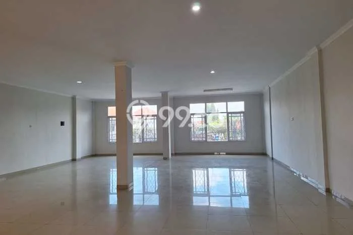 Disewakan Ruko di Kawasan Ramai Gatot Subroto Luas 405m2 Disewakan Ruko di Kawasan Ramai Gatot Subroto Luas 405m2