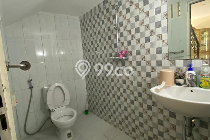 Hunian Mewah Dijual LT 240m2 di BSD, Tangerang Selatan Hunian Mewah Dijual LT 240m2 di BSD, Tangerang Selatan