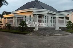 Hunian Eksklusif Dijual LT 300m2 di Medan Selayang, Medan Hunian Eksklusif Dijual LT 300m2 di Medan Selayang, Medan