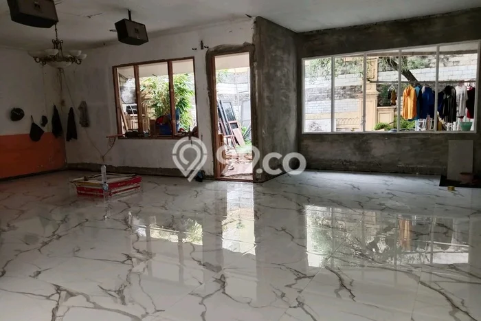 Rumah Luxury Modern Tanpa Renovasi di kertajaya Surabaya Rumah Luxury Modern Tanpa Renovasi di kertajaya Surabaya