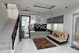 Rumah Mewah Siap Huni LT 210m2 di BSD, Tangerang Selatan Rumah Mewah Siap Huni LT 210m2 di BSD, Tangerang Selatan