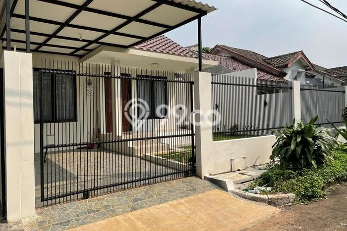 Rumah Mewah Siap Huni LT 180m2 di Pondok Aren, Tangerang Selatan Rumah Mewah Siap Huni LT 180m2 di Pondok Aren, Tangerang Selatan