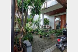 Ready to Use! Luxury House LT 250m2 Desain Elegan di Meruya Ready to Use! Luxury House LT 250m2 Desain Elegan di Meruya